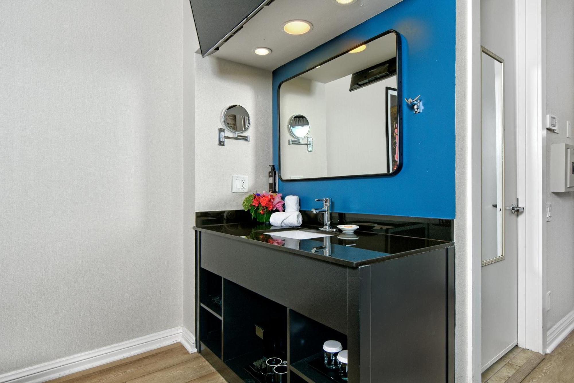 Chambre Lit King-Size - Vue sur Ville