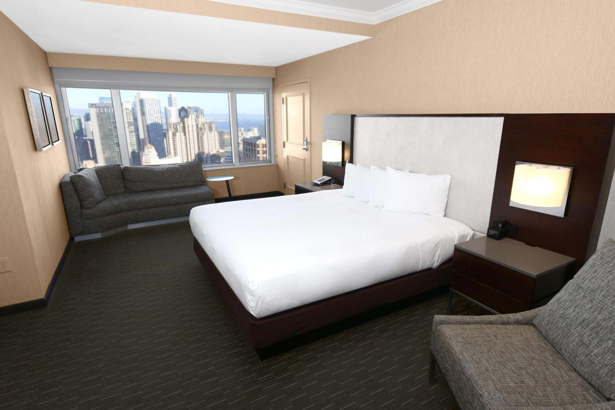 Suite Junior Lit King-Size - Vue sur Ligne d'Horizon